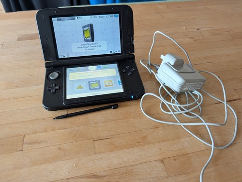 Nintendo 3ds grey handheld - nintendo,
