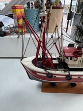 Model shrimp or fishing boat