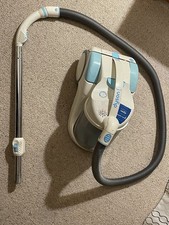 Dyson DC02 Vacuum Cleaner