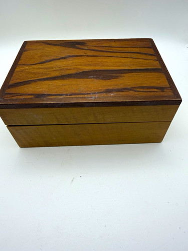 Vintage wooden keepsake box - wooden,