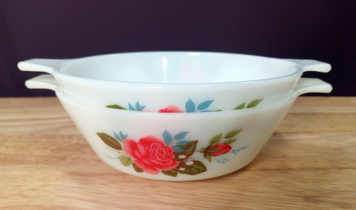 Pyrex cottage rose soup - cottage,