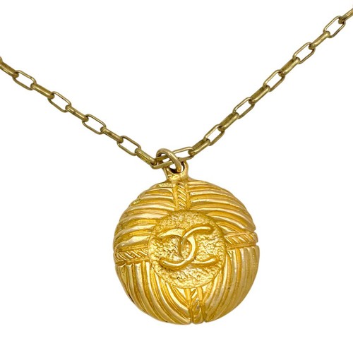 Chanel logo round necklace - chanel, cc
