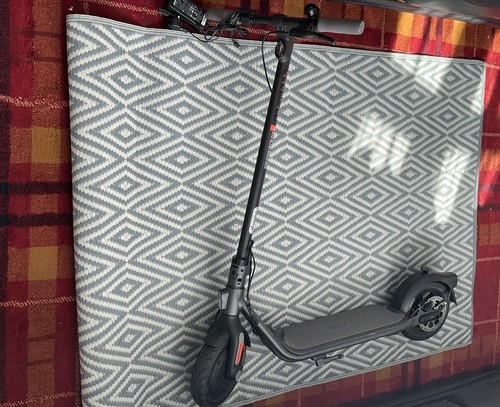 Nine bot kick scooter - bot,