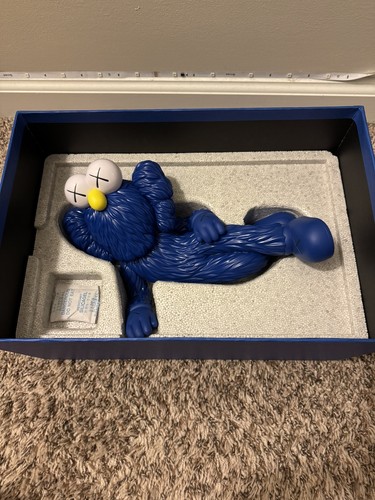 Kaws time off - off, vinyl