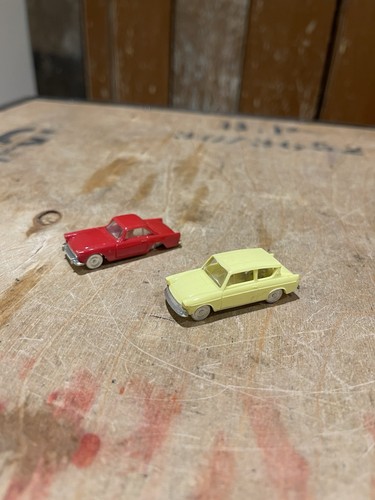 Vintage minix ford anglia - 2,