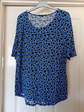 M And Co Ladies Blue Patterned Short Sleeved Top. Size 14