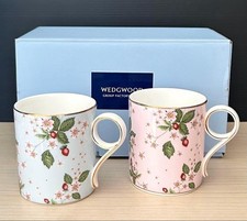 Wedgwood Wild Strawberry Bloom