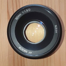 Nikon AF Nikkor 50mm 1:1.8D Lightweight Compact lens Great Depth of field