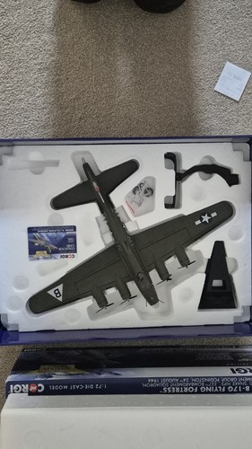 Corgi boeing 17g flying - b-17g,