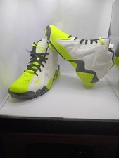 Size 10 - Reebok Kamikaze II