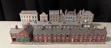 N Gauge Metcalfe House & Shops Low Relief