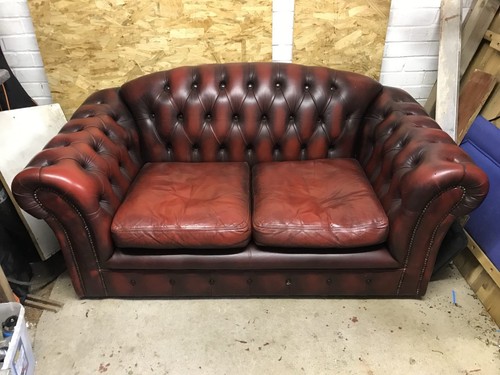 Red leather chesterfield - red,