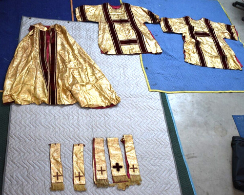 Older gold red 8pc set - 8pc, set.