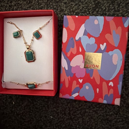 New avon ayla jewellery - new,