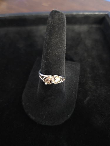 Black hills gold - black,