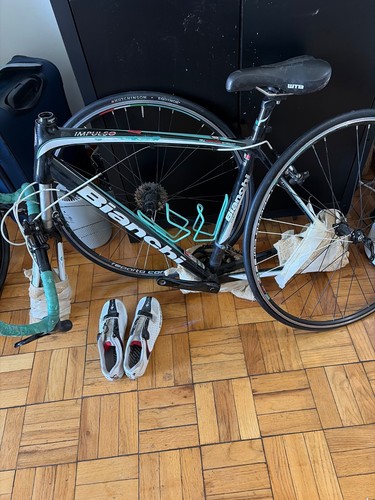 Bianchi road bike 55cm - road,