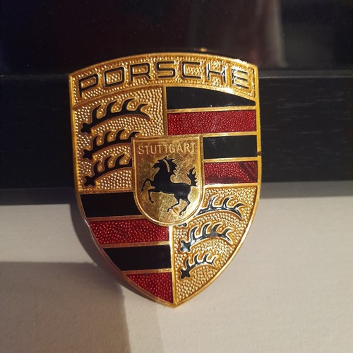 Porsche crest bonnet - bonnet, badge