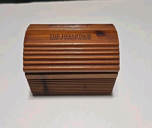 Mini cedar chest - cedar,
