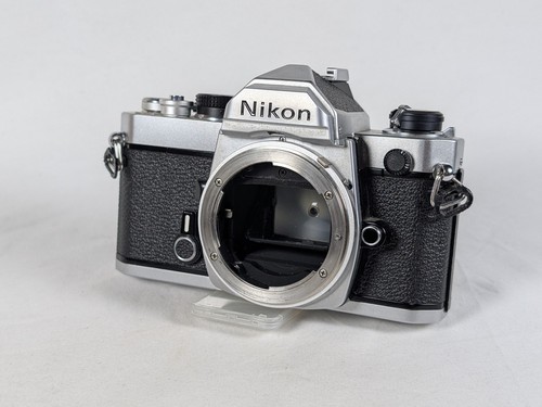 Nikon 35mm slr film camera - film,