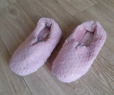 LADIES PINK MEMORY FOAM FULL WARM FUR GLUV SLIPPERS HARD SOLE, SIZE 5 (38) NWT.