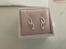 Hot diamonds leaf - diamonds, shaped