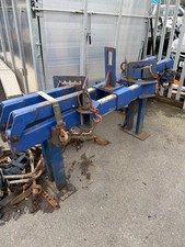 Lorry loader crane damage free lift frame with wheel cradles