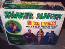 VINTAGE SUPER HEROES SHAKER