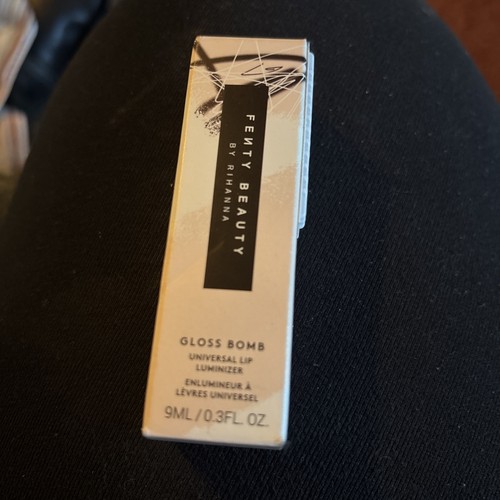 Fenty beauty gloss bomb - bomb, glass