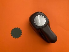 Stampin Up Large Craft Card Punch scalloped circle 1 & 3/4” Paper Shapers Flower