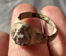 Ancient Roman Ring With A Glass Gem - Authentic
