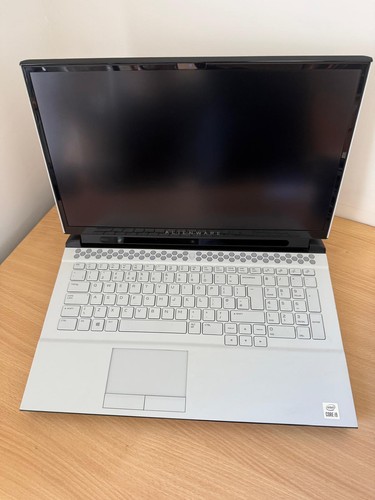 Alienware area 51m 3 - r2, 17.3"