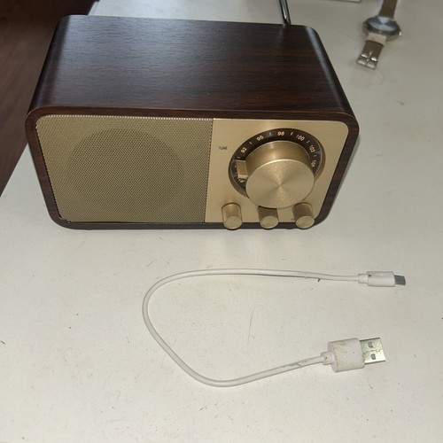 Old style radio hardly used - old, radio,