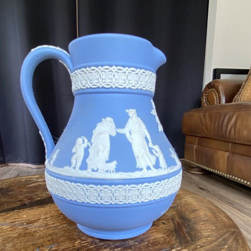 Wedgewood jasperware vase - wedgewood,