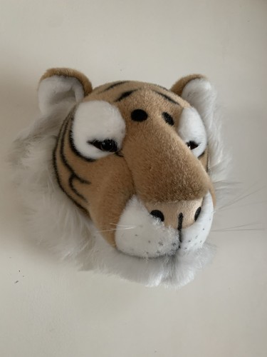 Tiger head wall decoration - wall,