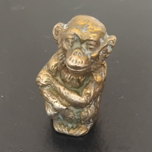 Small brass monkey figurine - brass,