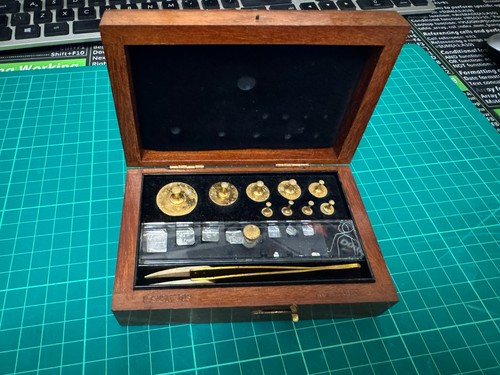 Vintage scale weights weighing - scale,