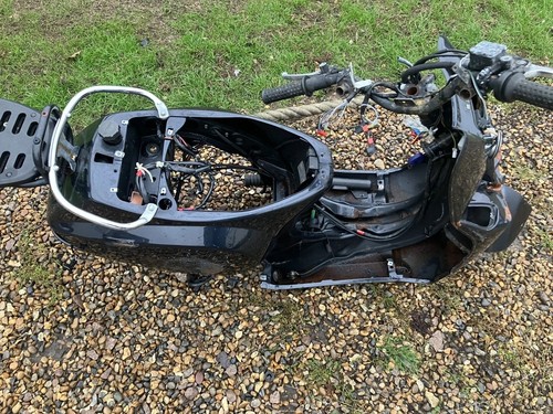 2000 2016 vespa - lx, s