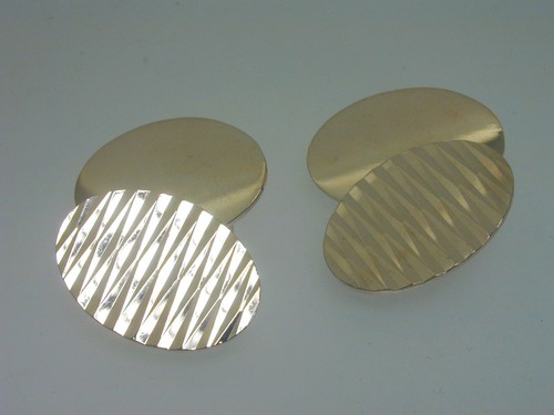 Vintage 9ct gold oval - gold,