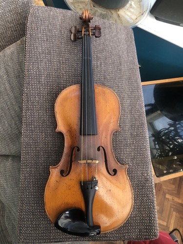 Antique violin labelled - antique,