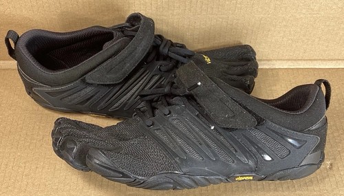 Vibram five finger - five, shoes