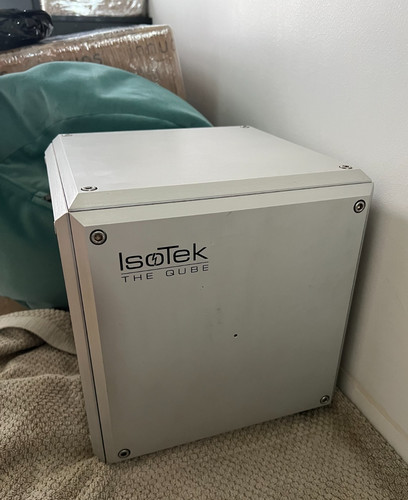 Isotek the qube a - isotek, is