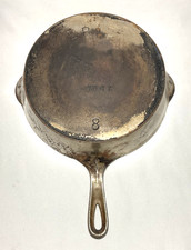 GRISWOLD ~ Antique Cast Iron