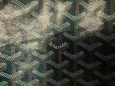 Goyard Sainte-Marie MM Clutch Green. Excellent Condition, Original Box & Bag