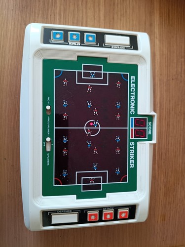 Tomy electronic striker - electronic, retro