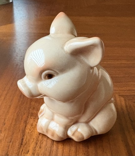 Goebel small sitting pig - sitting,