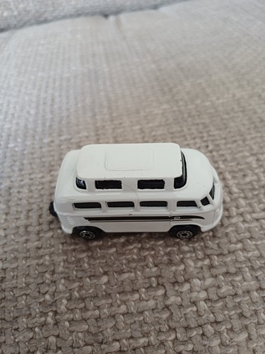 Slightly used maisto diecast - maisto,