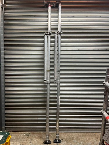Telescopic outriggers for - telescopic,