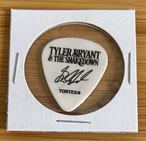 Tyler bryant the shakedown - &,