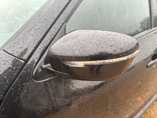 2016 NISSAN JUKE F15 Left side