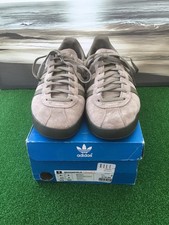Adidas Broomfield Size 9